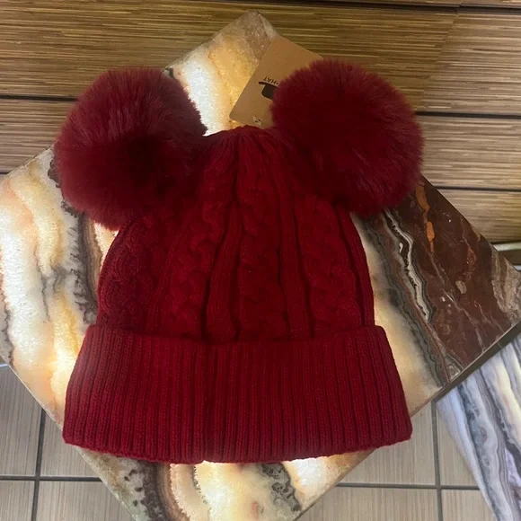 Hat - Picture 2 of 4